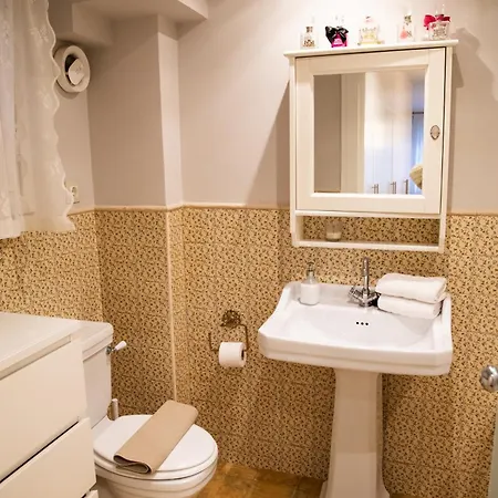 La Casa Del Navegante Castro Urdiales