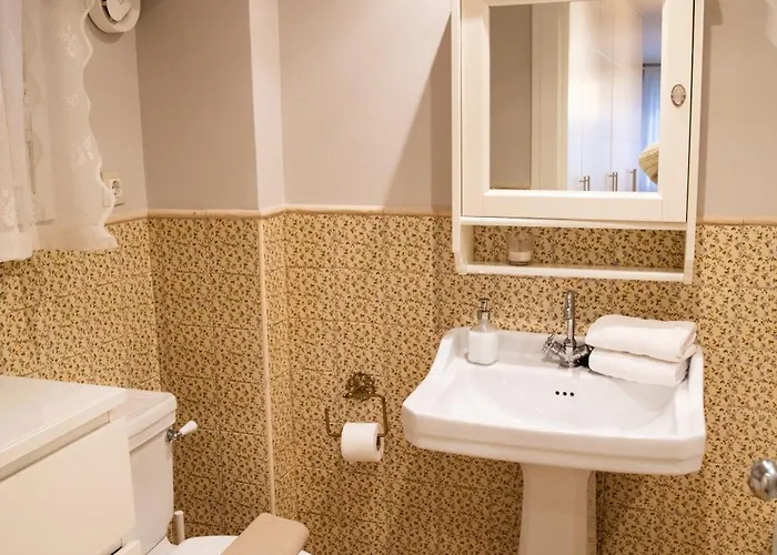 La Casa Del Navegante Castro Urdiales