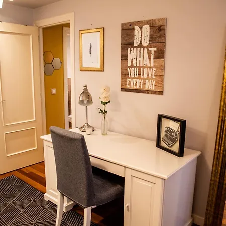 La Casa Del Navegante Castro Urdiales